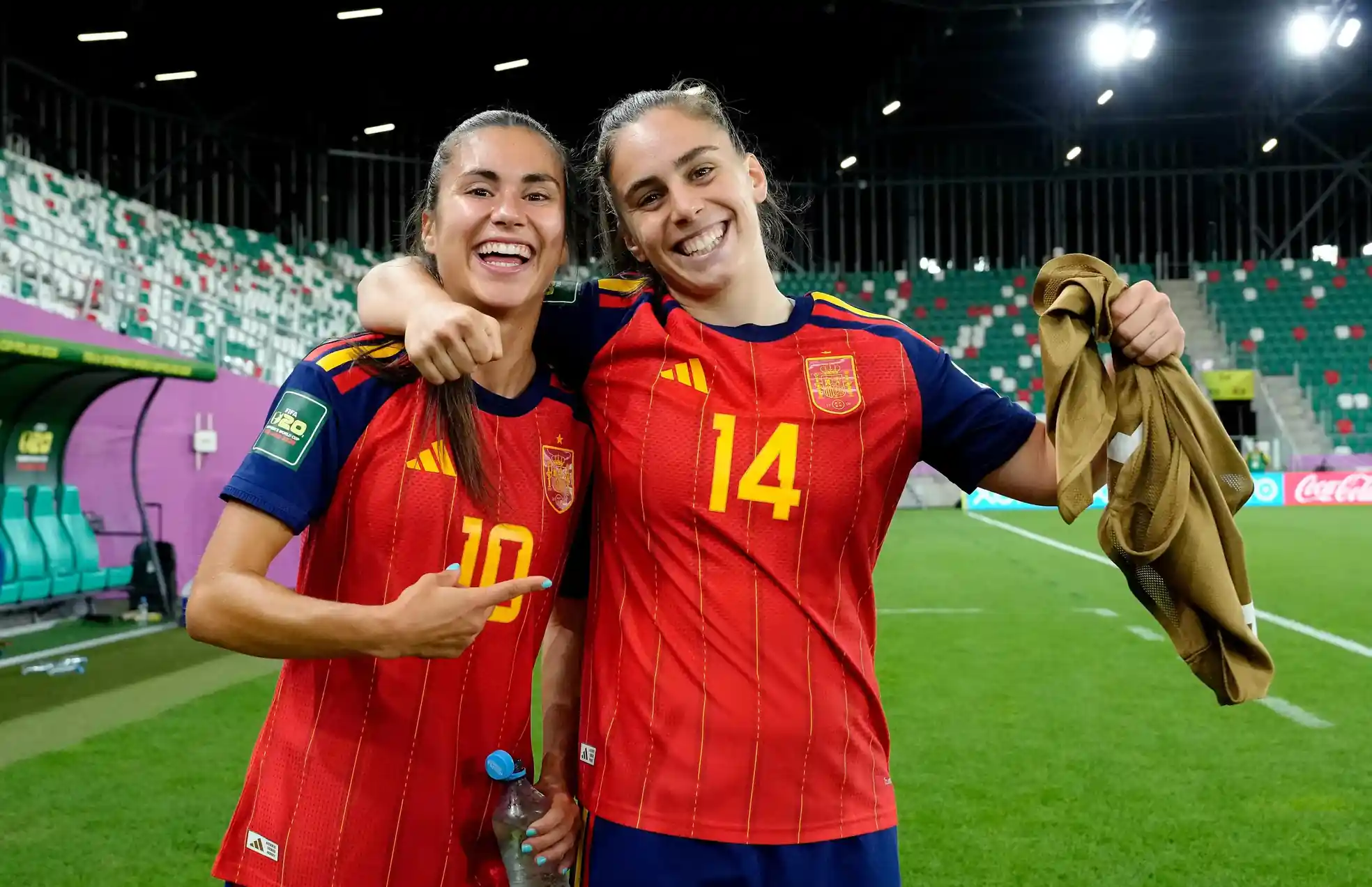 China PR hit five as Colombia, DPR Korea and Spain win