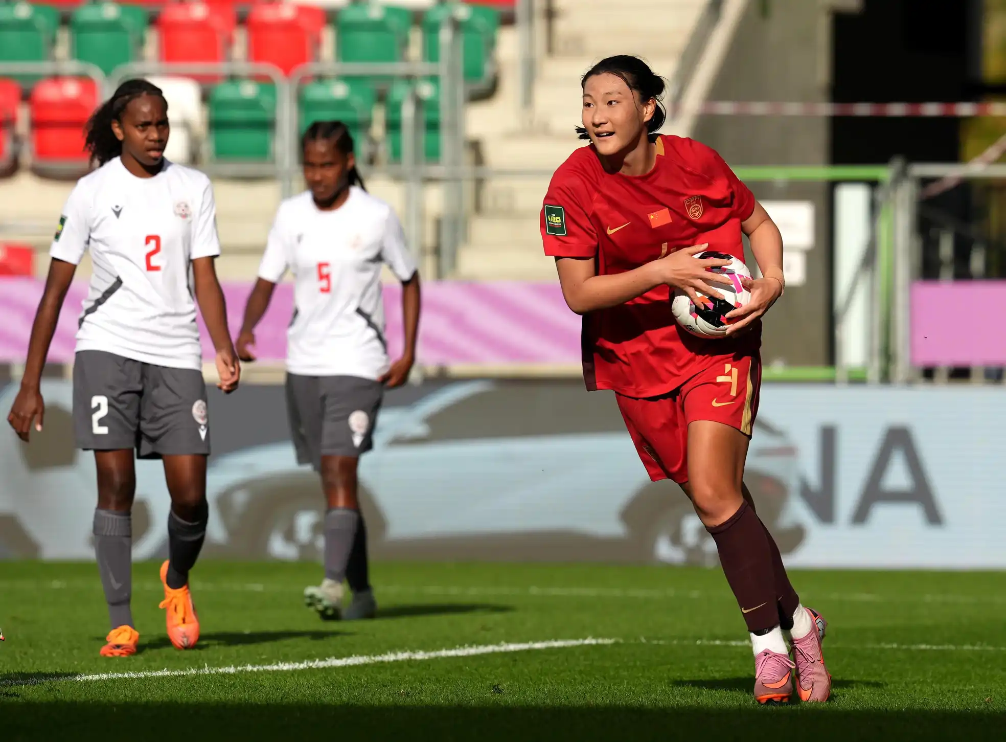 Huang stands tall on both ends of pitch